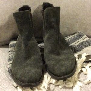 Hunter green dark suede bootie